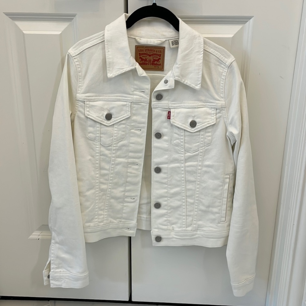 Women’s Levi’s White Denim Jean Jacket Coat Size Small NWOT